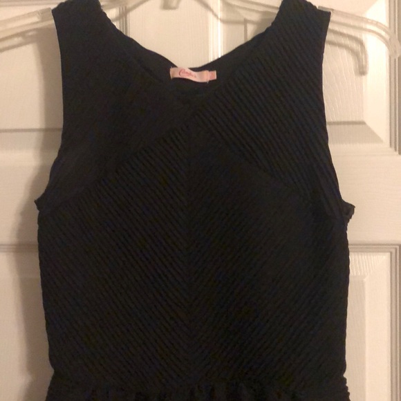 Black dress - Picture 2 of 3